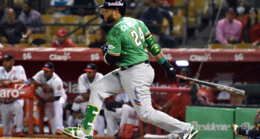 Estrellas cuentan con 24 jugadores en rosters de 40 MLB