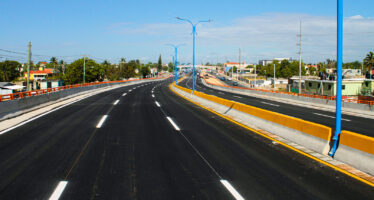 Obras Públicas dio apertura provisional al elevado del distribuidor de Andrés Boca Chica