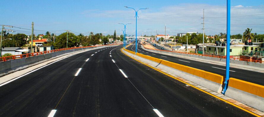 Obras Públicas dio apertura provisional al elevado del distribuidor de Andrés Boca Chica