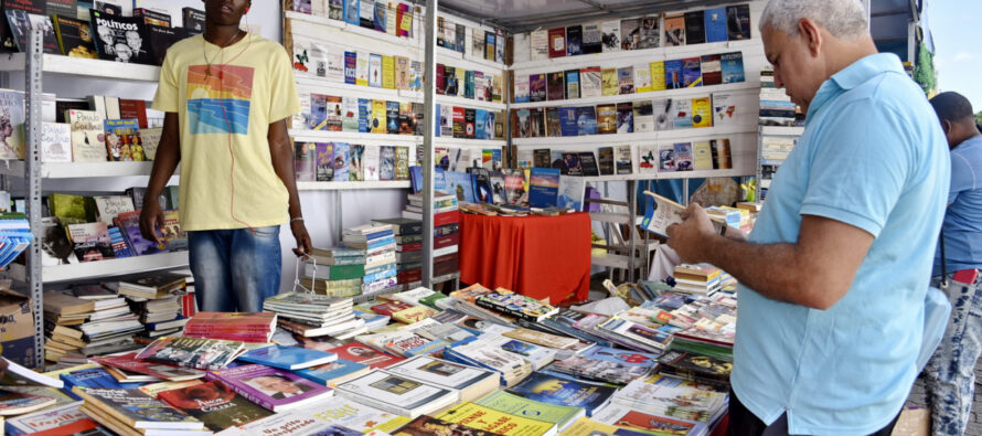 Feria del Libro con un jueves cargado de eventos culturales