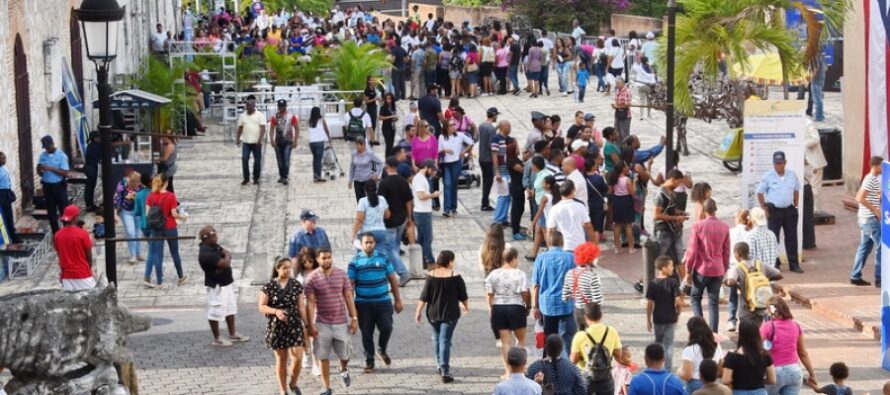 Los asistentes a la Feria del Libro tendrán parqueo disponible en Bellas Artes y la Plaza de la Cultura