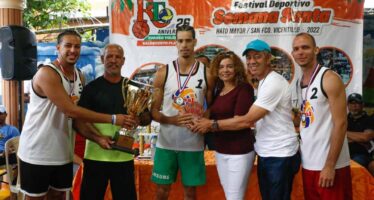 Puñal, Coco, Ems-Sport y Populares campeones voleibol Hato Mayor/Vicentillo