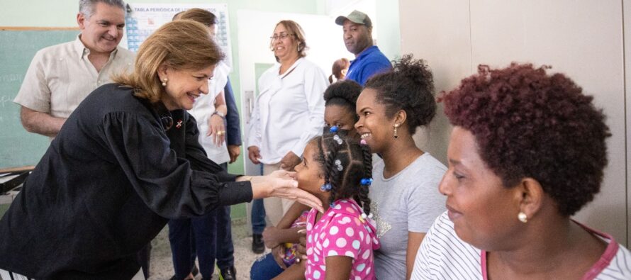 Vicepresidenta asegura que jornadas de inclusión social dignifican a las familias y mejoran la calidad de vida