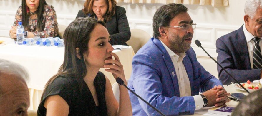 INDRHI presenta ante Comisión Permanente de Hacienda del Senado avances de la presa Montegrande