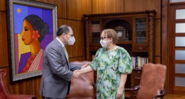 Procuradora de RD y fiscal general de Colombia sostienen reunión de trabajo