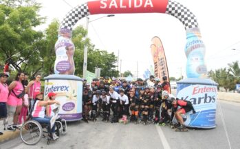 El patinador Hévano Pérez López llegó la meta en primero en la ruta Guerreros Sobre Ruedas