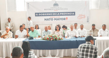 Director de Bienes Nacionales y el CEA rinde cuentas de obras que ejecuta el Gobierno en Hato Mayor