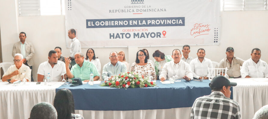 Director de Bienes Nacionales y el CEA rinde cuentas de obras que ejecuta el Gobierno en Hato Mayor