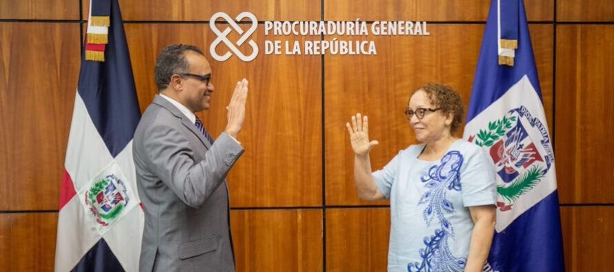 Juramentan a José Vitervo Cabral González como nuevo inspector general del Ministerio Público