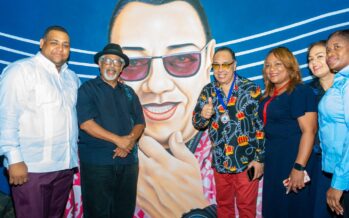 Ayuntamiento de SPM inaugura mural del «Músico Petromacorisano»