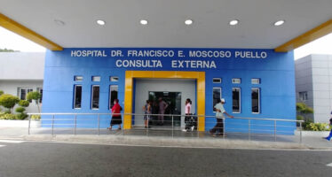 SNS informa cese de funciones del director interino del Hospital Moscoso Puello