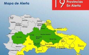 El COE coloca 19 provincias en alerta por la tormenta tropical Fiona