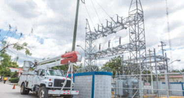 Distribuidoras de electricidad activan plan para enfrentar efectos de tormenta Franklin