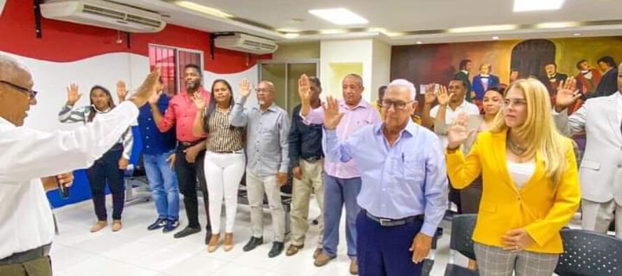 Juramentan Consejo de Desarrollo Municipal de Hato Mayor