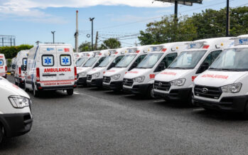 Sistema 911 entrega 33 nuevas ambulancias al SNS para fortalecer las atenciones a emergencias