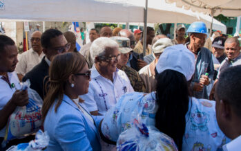 Bienes Nacionales y CEA encabezan amplio operativo de asistencia social en San Pedro de Macorís