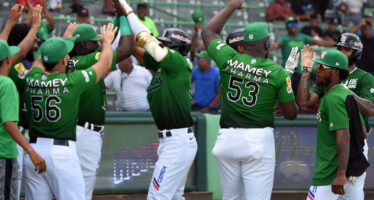 Estrellas le ganan doble juego a Toros para empatar en la cuarta posición