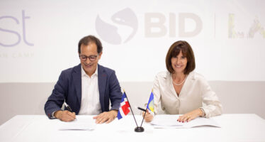 BID LAB y Boost firman acuerdo para promover el emprendimiento tecnológico en RD