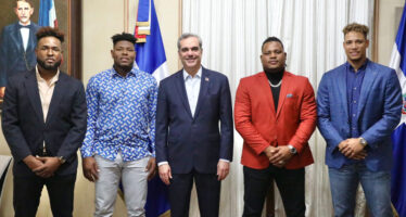 Presidente Abinader recibe en Palacio Nacional jugadores de los Astros de Houston