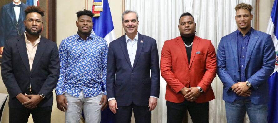 Presidente Abinader recibe en Palacio Nacional jugadores de los Astros de Houston