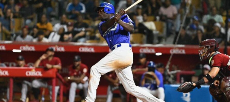 Valdez y Aquino conducen a Licey a derrotar 7-2 a los Gigantes