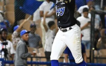 Mauricio empuja tres con jonrón y sencillo, Licey derrota a las Estrellas