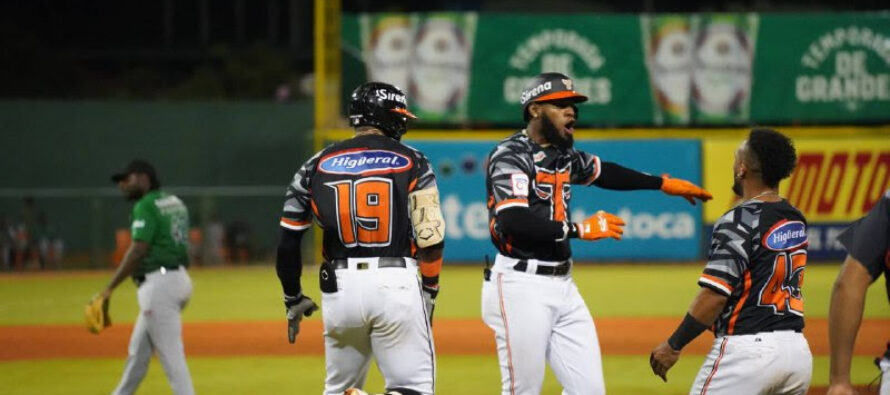 Toros dejan Estrellas en el terreno con jonrón de Bryan de la Cruz