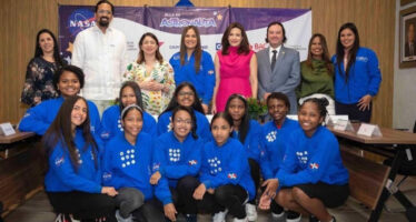 Diez niñas dominicanas visitarán el Space Center de la NASA por el programa “Ella Es Astronauta”