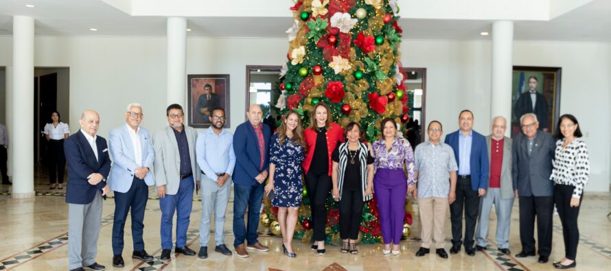 Ministra de Cultura anuncia gran celebración de ‘Noches de Navidad’ en la Plaza de la Cultura