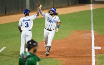 Valdés lanza como maestro; Licey inicia con triunfo ante Estrellas