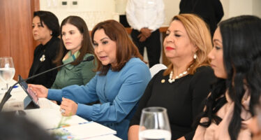 Ministerio de la Mujer realiza encuentro para discutir agenda legislativa de igualdad