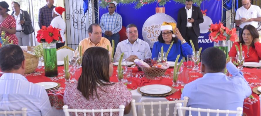 Camacho encabeza el inicio en Hato Mayor del programa “Primero tu Navidad”