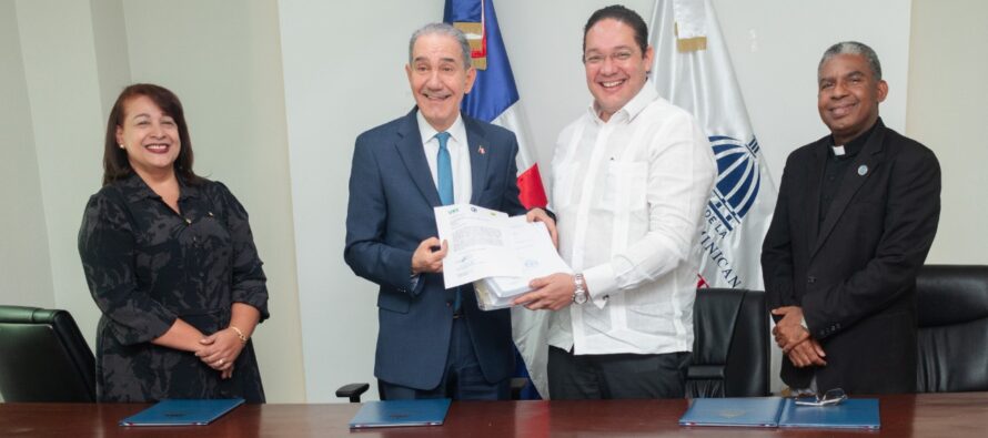 UCE presenta nuevo Doctorado en Ciencias Biológicas junto a las instituciones UCATECI Y UTECO