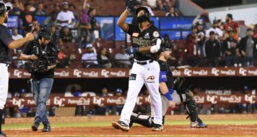 Con jonrón de Navarro Gigantes defienden su casa frente a Licey y ganan 4-2