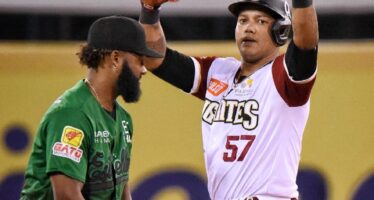 Con tres cuadrangulares las Estrellas derrotan a Gigantes 10-5