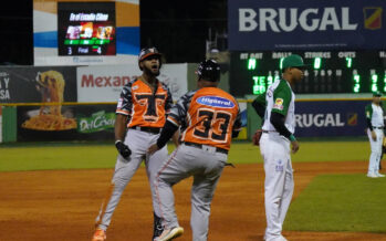 De la Cruz decide en victoria de Toros sobre Estrellas en extra innings