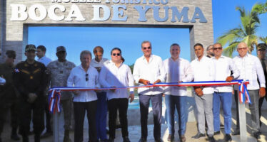 Gobierno inaugura muelle turístico y de pescadores Boca de Yuma