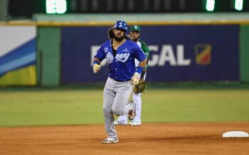 Hall y Alfaro colocan al Licey a una victoria de la corona 23