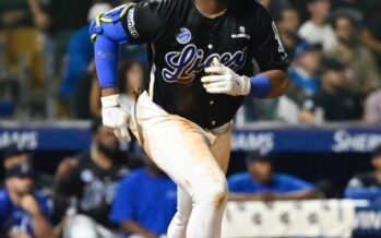 Licey avanza a la serie final, blanquea 8-0 a los Gigantes