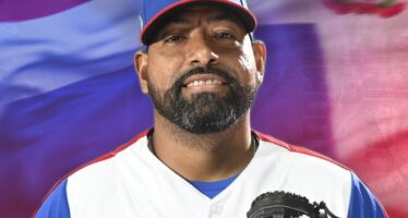 César Valdez se une al equipo dominicano para el Clásico Mundial  