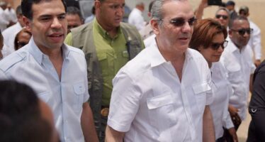 Presidente Abinader encabeza, junto a Roberto Ángel Salcedo, jornada «Primero Tú» en Bayaguana
