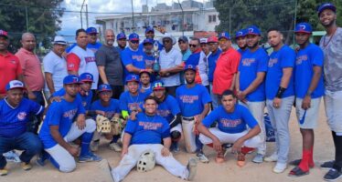 Santiago fue campeón del 2do torneo de desarrollo de softbol sub-23