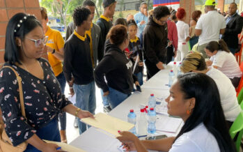 Más de 200 personas acuden en feria de empleos realizada en INFOTEP