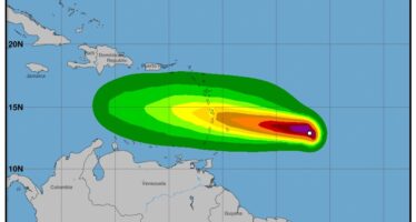 La ONAMET continua vigilando la tormenta tropical Bret