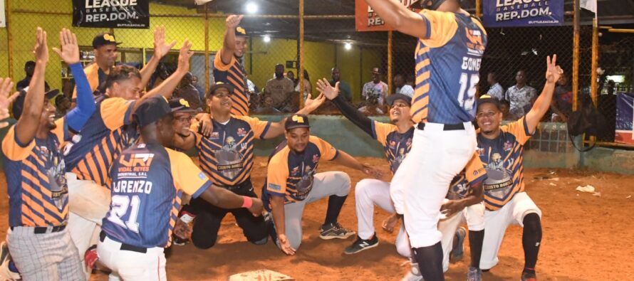 Duvergenses Ausentes y Cerros-C discutirán final de softbol superior en Asoprosado