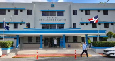 Hospital Gautier realiza otros reimplantes de manos en julio
