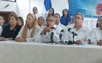 Colegio Médico denuncia autoridades no quieren dialogar; anuncia paro por 48 horas