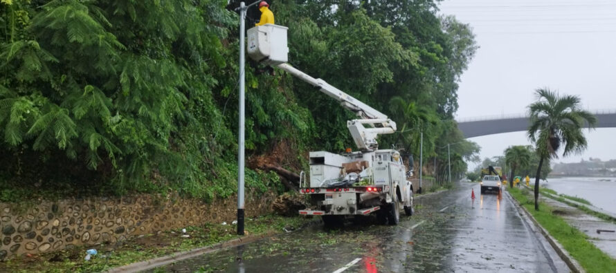 Edeeste informa 350 brigadas atienden impactos provocados por tormenta Franklin