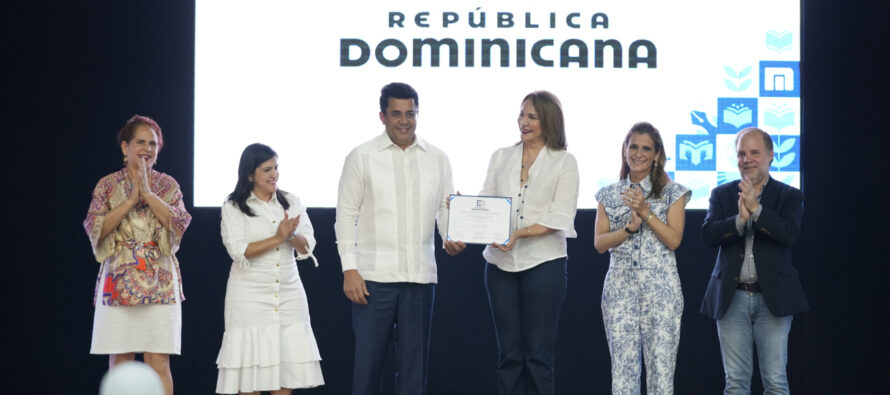 Feria Internacional del Libro recibe certificación como Marca País