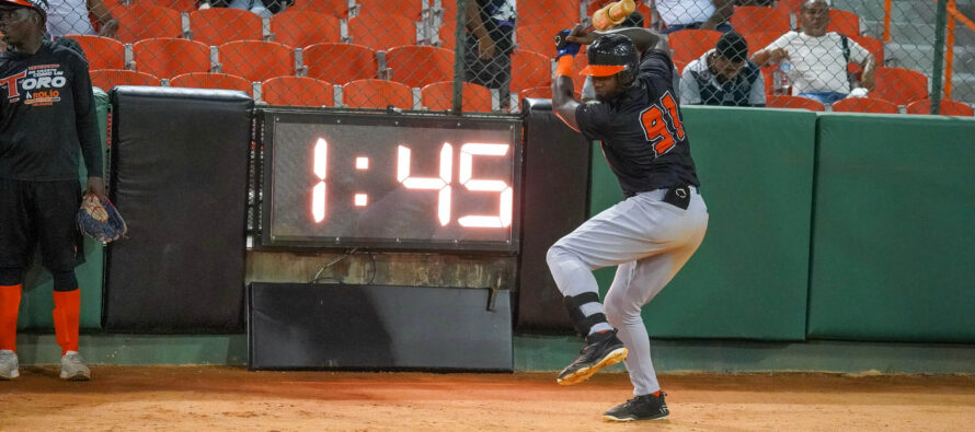 LIDOM inicia aplicación del reloj en el estadio Francisco Micheli